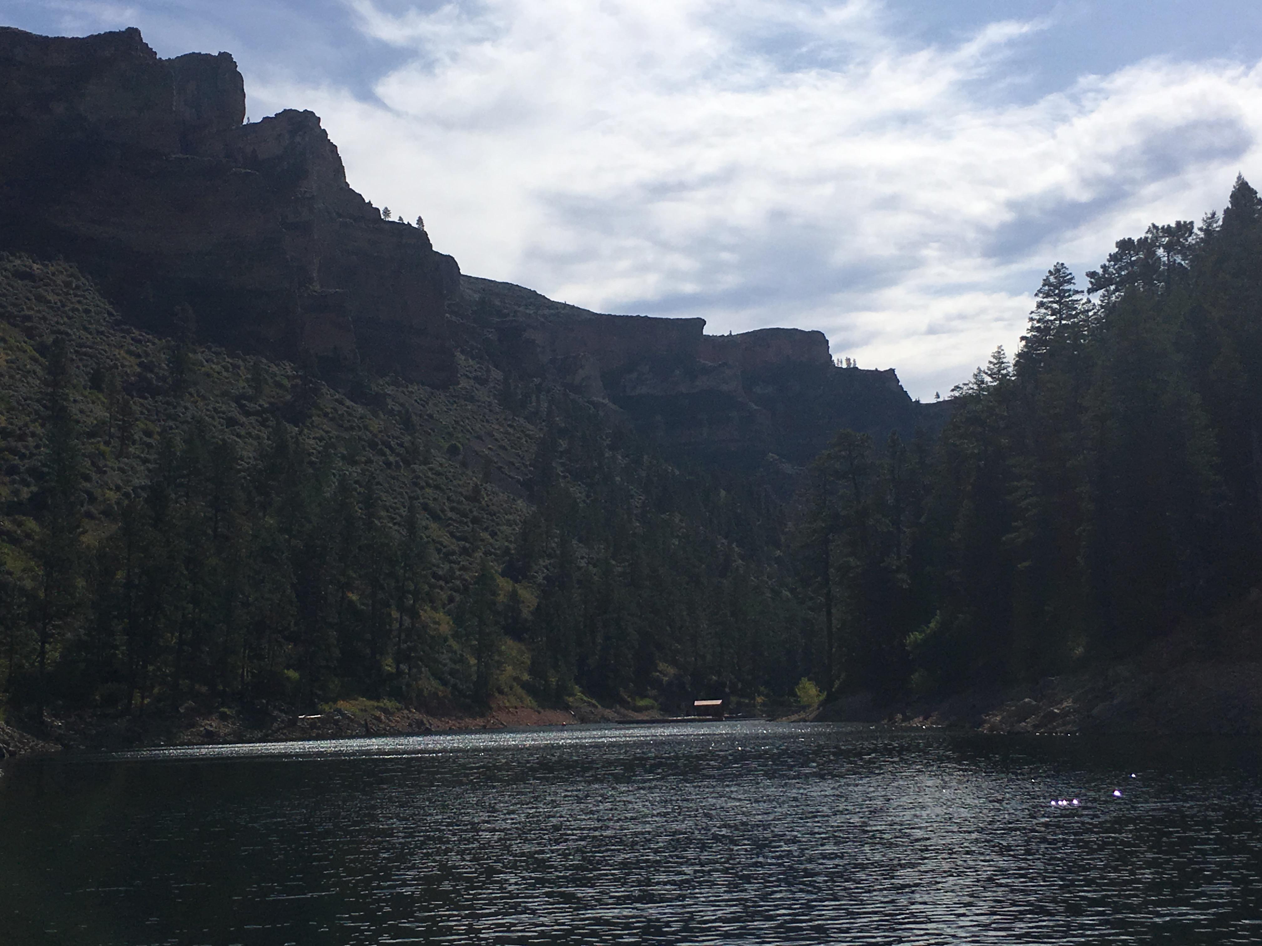 Looking into Black Canyon at the dock system and floating comfort station.