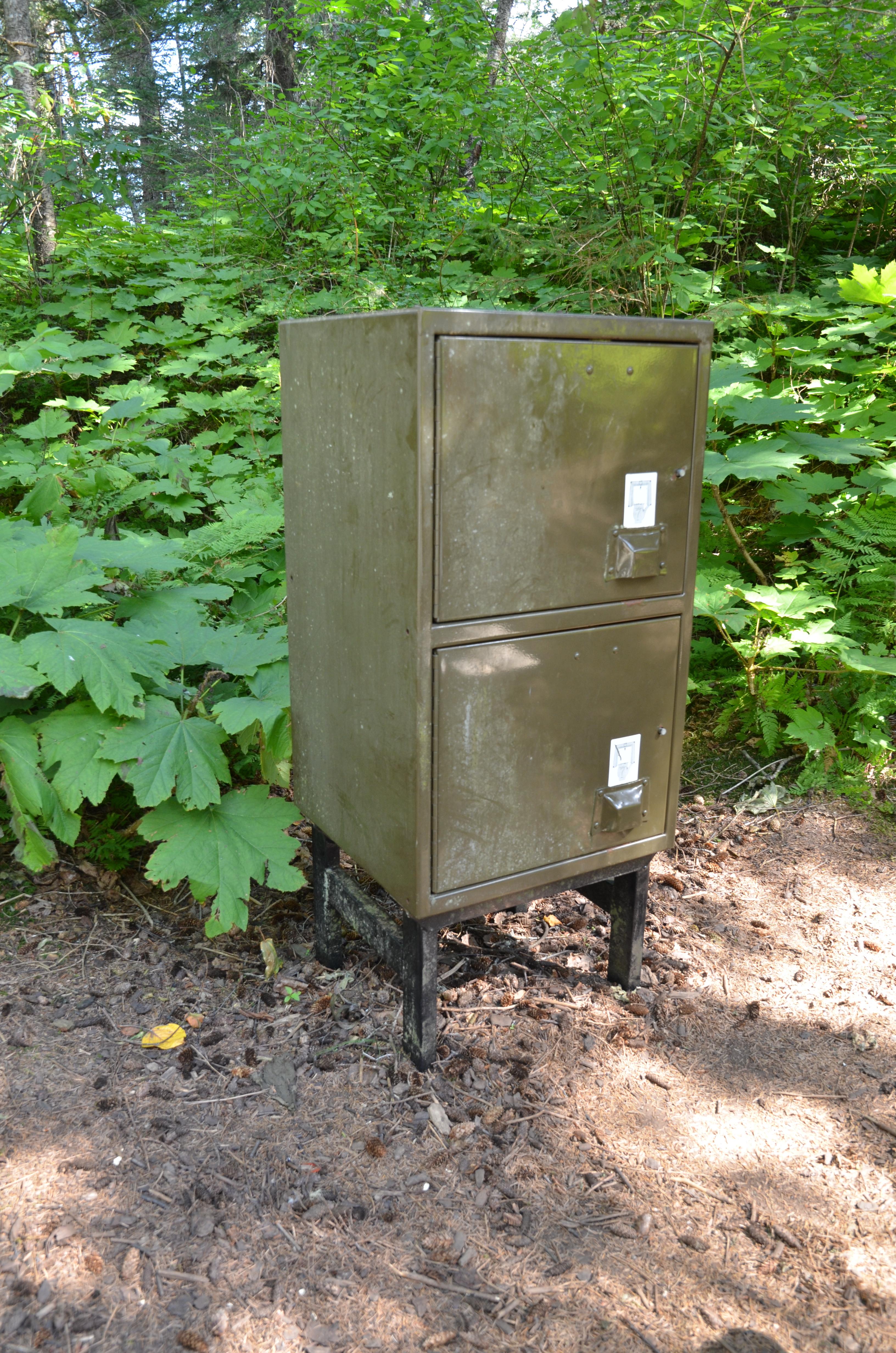 Metal bear boxes with two doors
