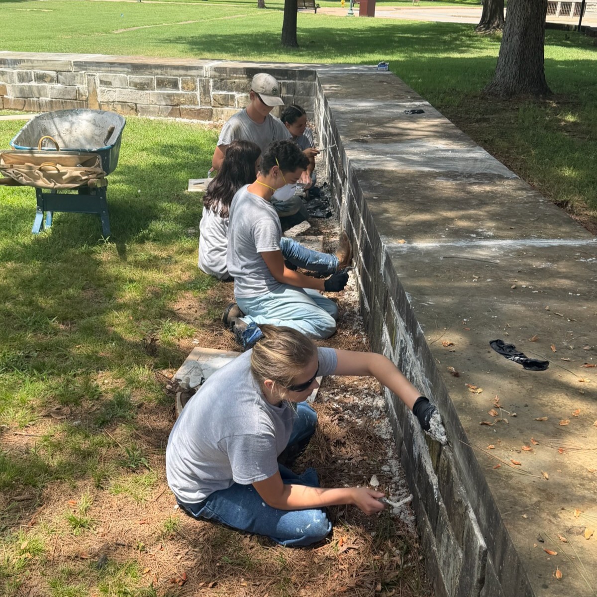 Local Youth Conservation Corps Members Build Skills While Preserving Fort Smith National Historic Site